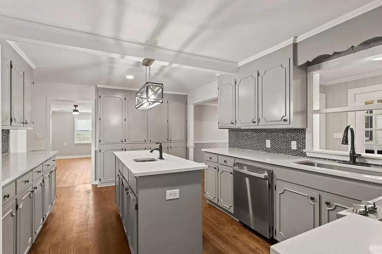 305 Hillside Dr #1 - Photo 6 of 32