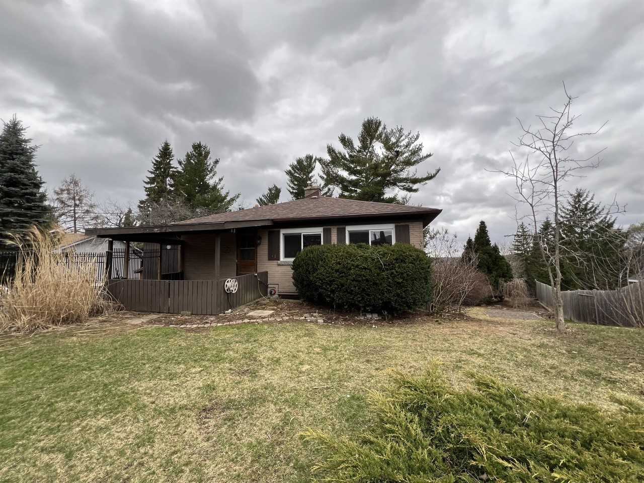 1129 Lincoln Dr - Photo 3 of 30