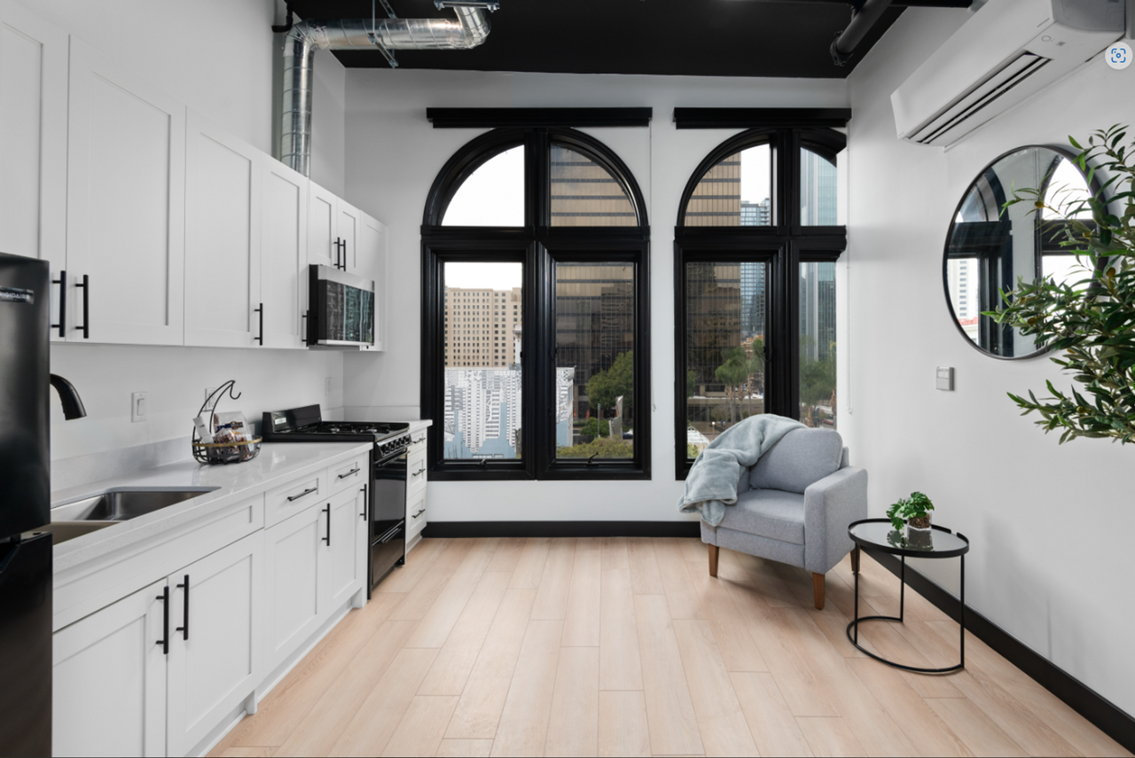 HUE Gaslamp - Apartment Rentals - Photo 4 of 10