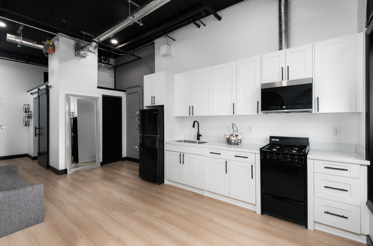 HUE Gaslamp - Apartment Rentals - Photo 7 of 10