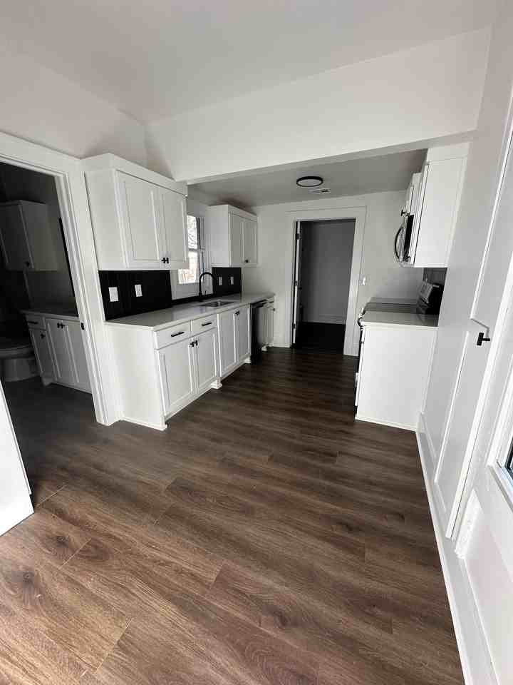 2306 Northwest 16th Street #1 - Photo 4 of 8