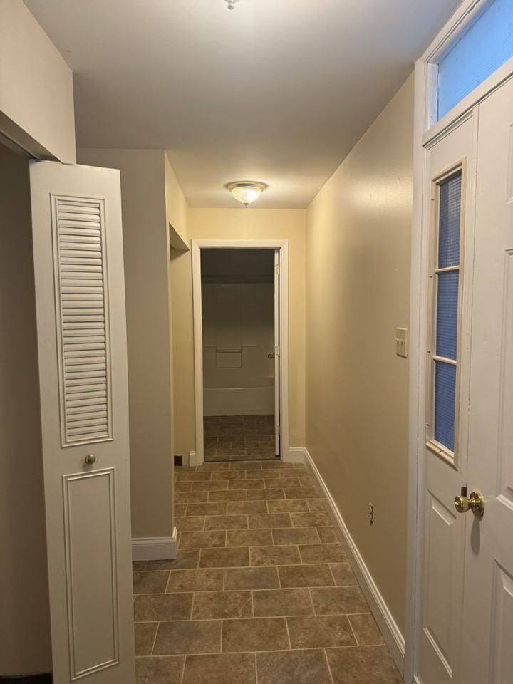 84 E. MAIN STREET & 84 SASSAFRAS ALLEY Apartments in Mount Joy, PA