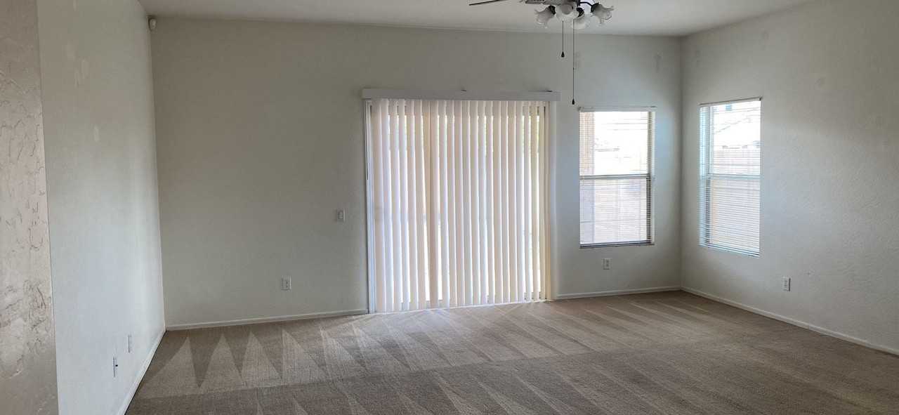 5257 W Shumway Farm Rd - Photo 2 of 14