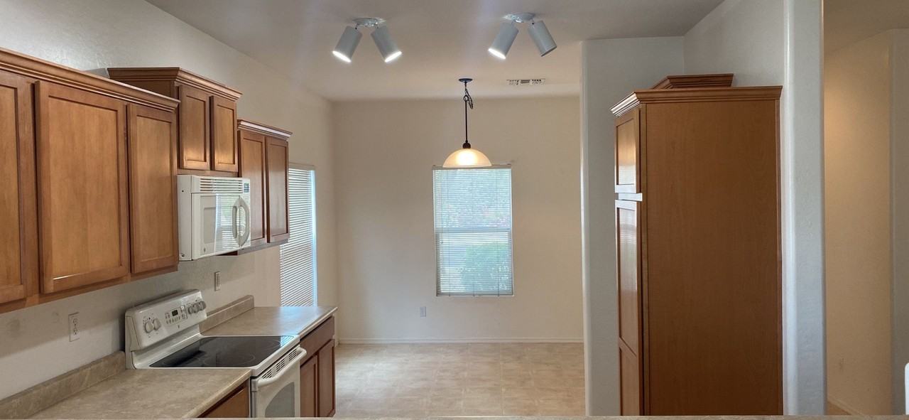 5257 W Shumway Farm Rd - Photo 5 of 14