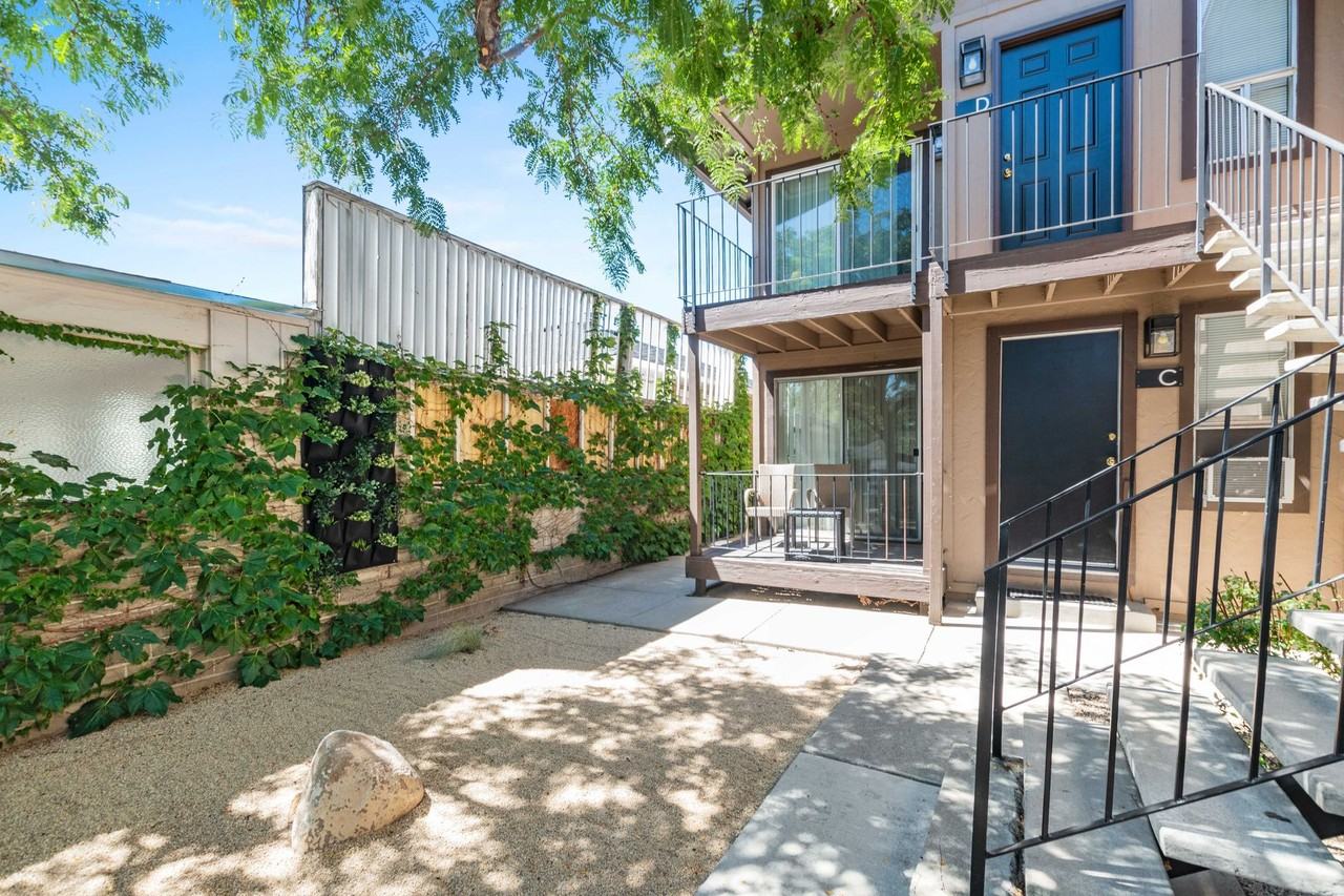 720 Lander Street - Photo 2 of 8