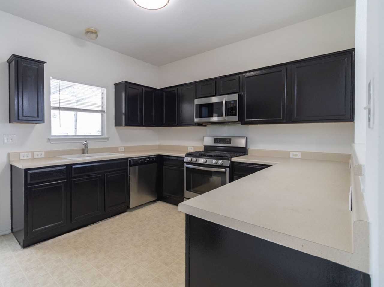 702 Pampas Ricas Dr - Photo 6 of 30