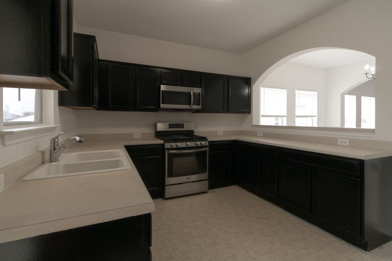 702 Pampas Ricas Dr - Photo 7 of 30