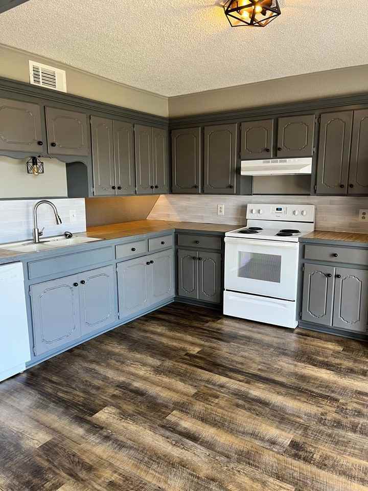 Champion Place - Photo 2 of 5