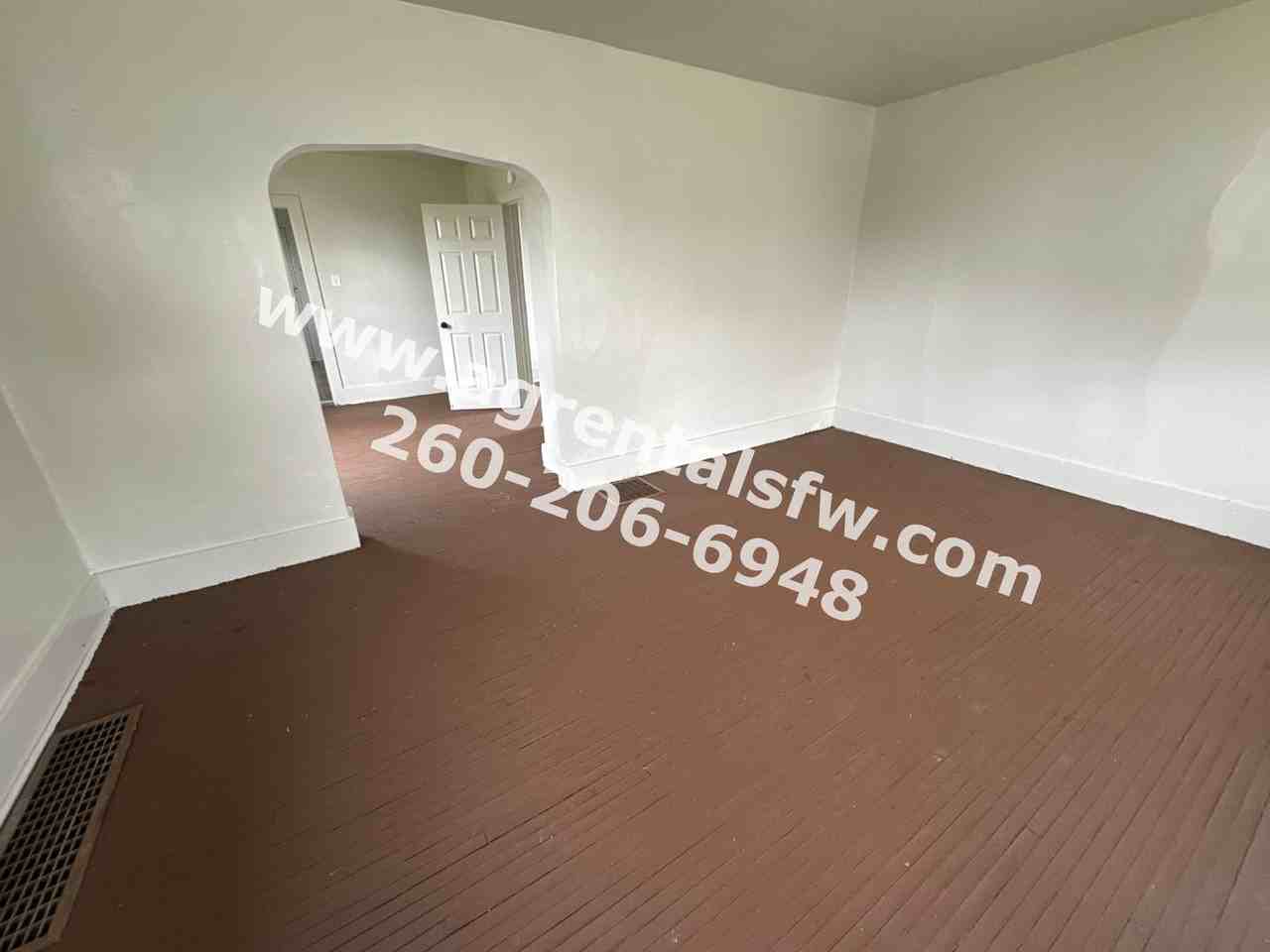 523 Madison St - Photo 2 of 14