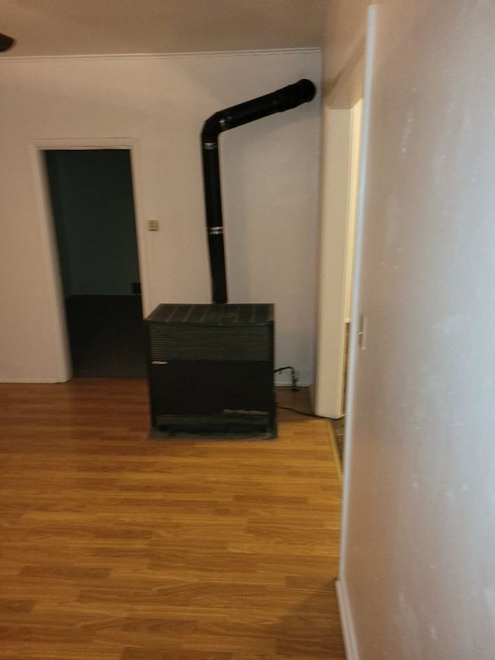624 S Main St - Photo 5 of 12