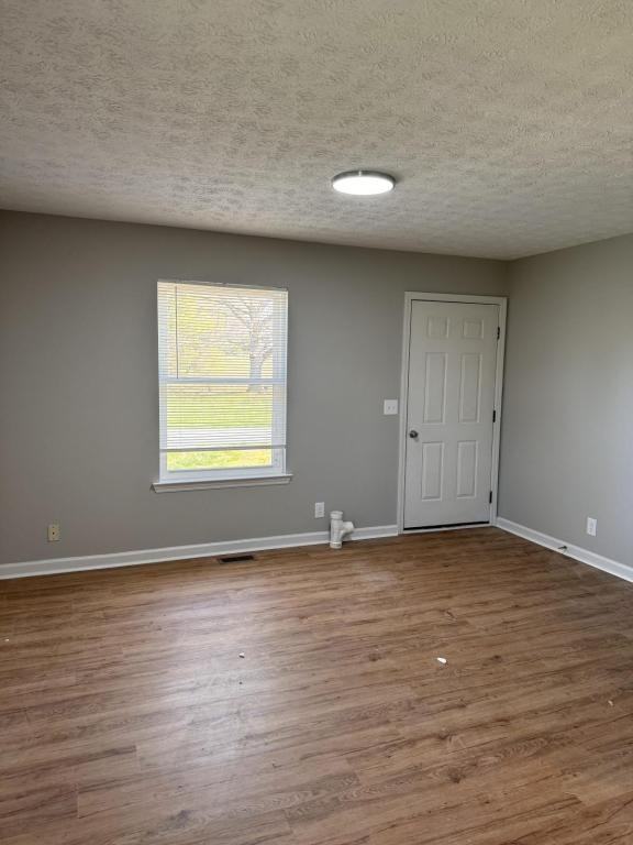 7564 Greenwood Rd - Photo 2 of 9