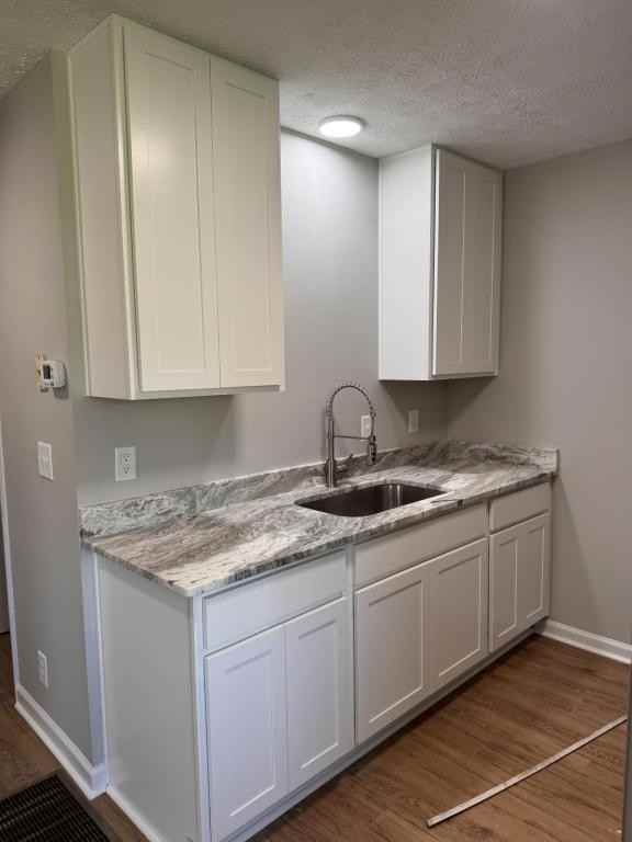 7564 Greenwood Rd - Photo 3 of 9