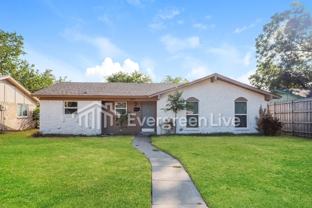 821 Quebec Dr - Photo 1 of 1