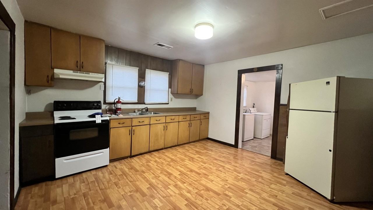 494 Keysville St - Photo 2 of 11