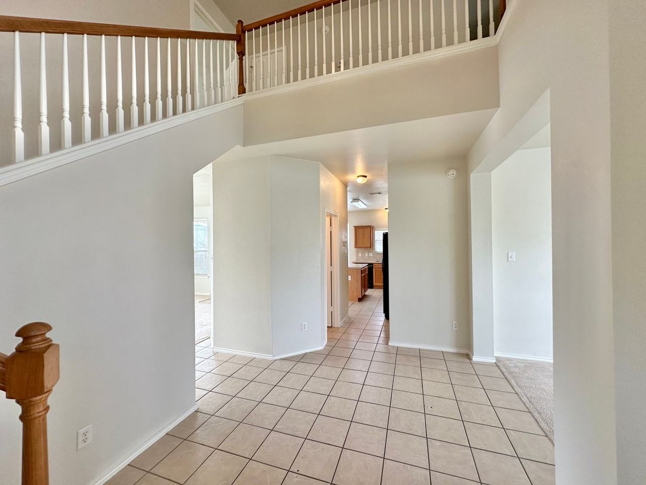 1806 Lobrecht Ct - Photo 3 of 40
