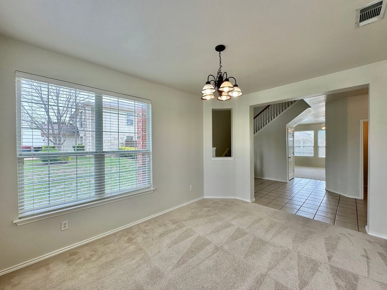 1806 Lobrecht Ct - Photo 5 of 40