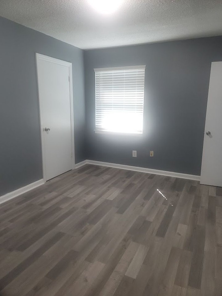 3690 Ford Rd - Photo 5 of 10