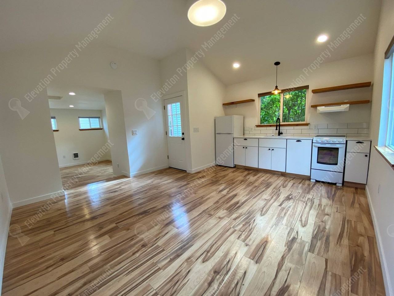 1518 Nw Fresno Ave #2 - Photo 2 of 14