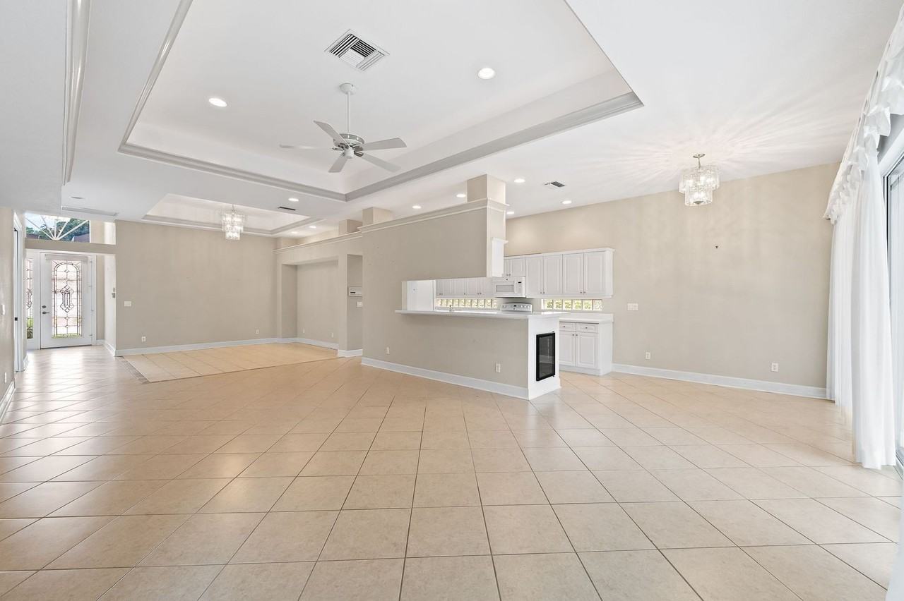 14584 Juniper Point Ln - Photo 3 of 20