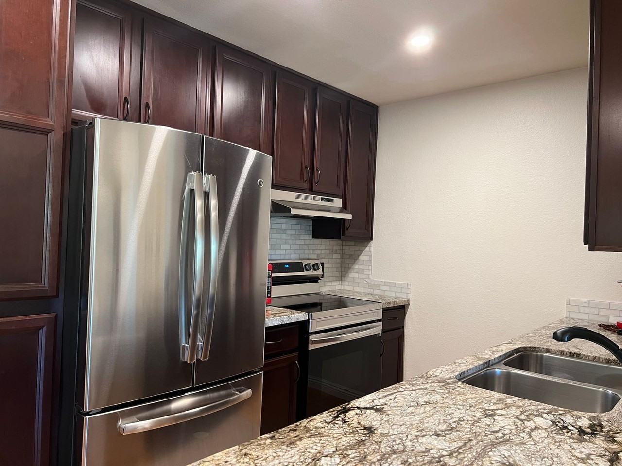 140 Uwapo Rd #16-203 - Photo 6 of 19