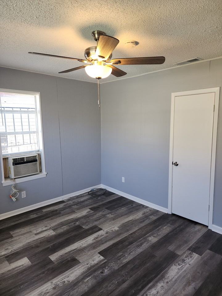 4319 W 17th St #NA - Photo 2 of 14