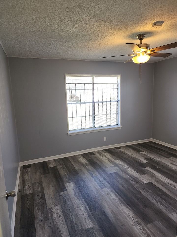 4319 W 17th St #NA - Photo 3 of 14