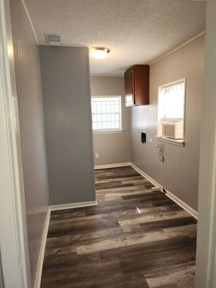 4319 W 17th St #NA - Photo 4 of 14