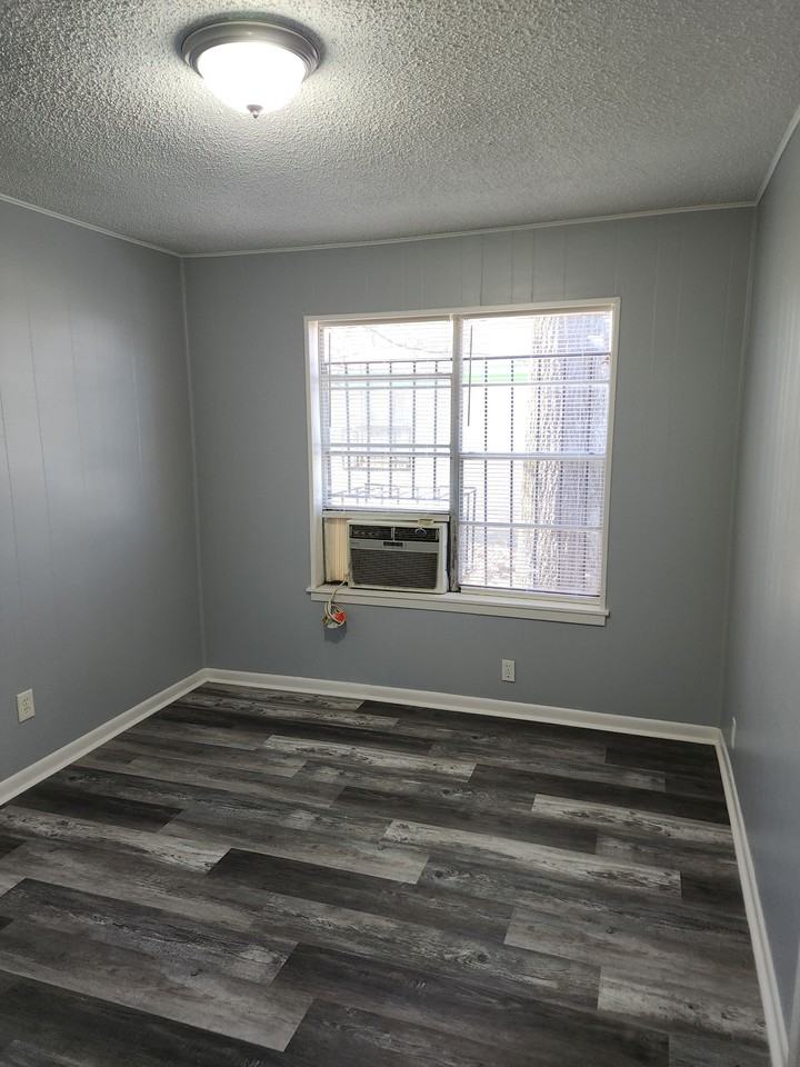 4319 W 17th St #NA - Photo 7 of 14