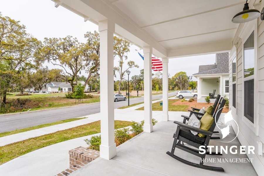 31 Middle Island St - Photo 2 of 41