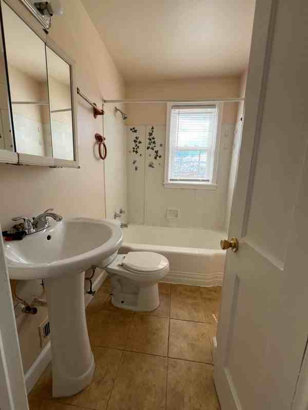 4743 Chatford Ave - Photo 3 of 7