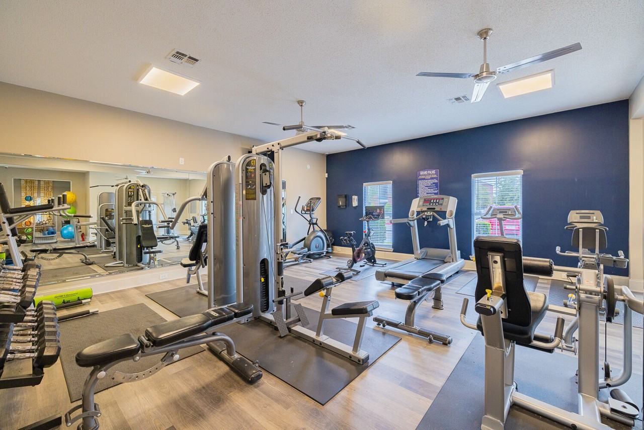 Grand Palms - Photo 4 of 27