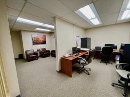 featured image of 1 Lake Bellevue Dr