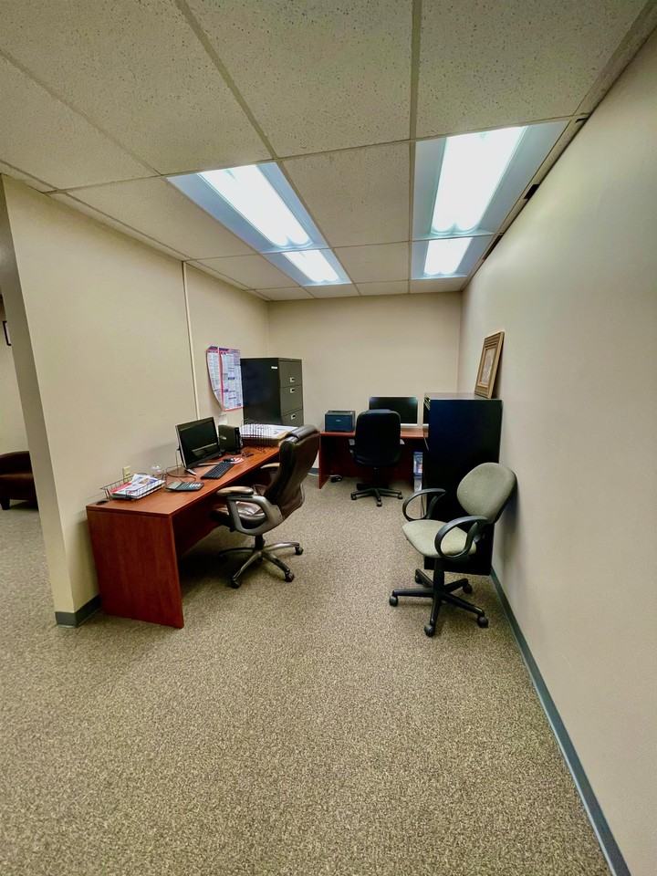 1 Lake Bellevue Drive - Photo 5 of 11