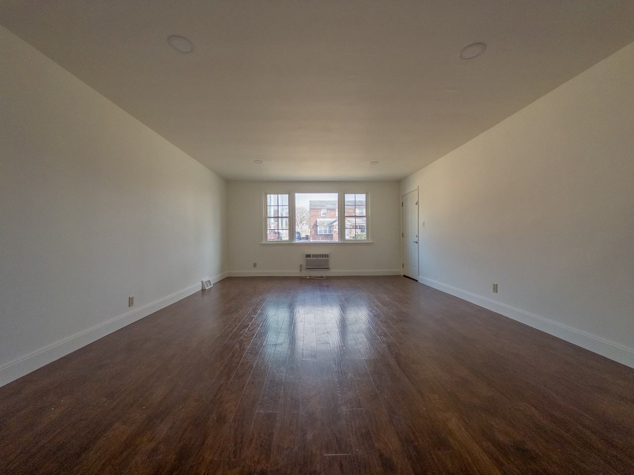 Hunter's & Cooke - Photo 3 of 38