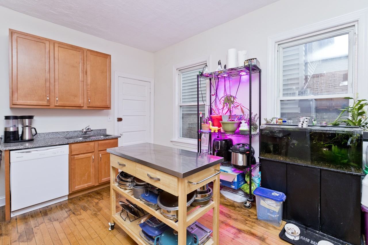 3841 N Bernard St #1F - Photo 5 of 17