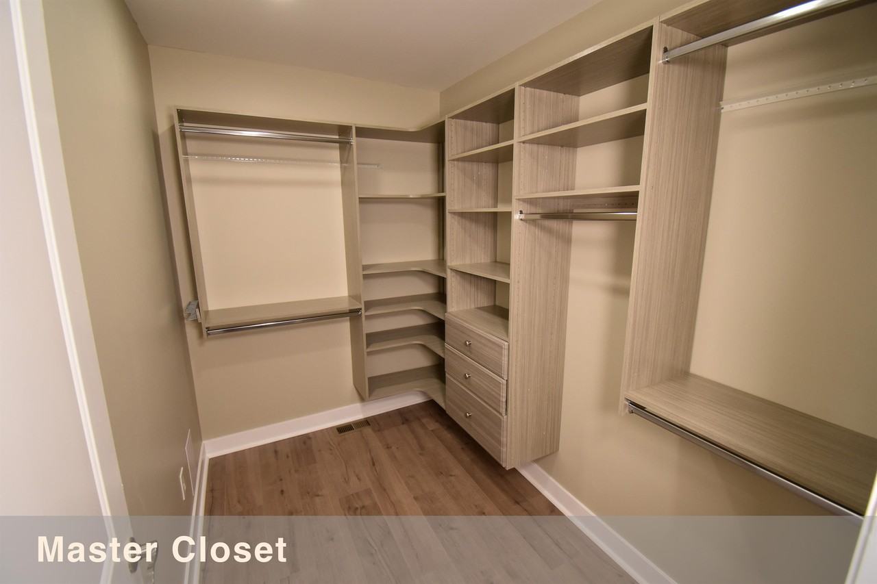 4823 Glenmina Dr #1 - Photo 7 of 24