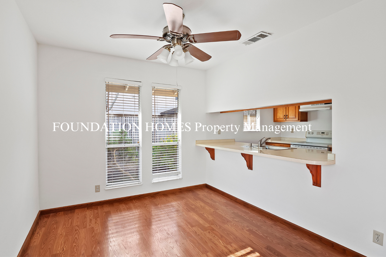 158 Roundtree Blvd - Photo 5 of 14