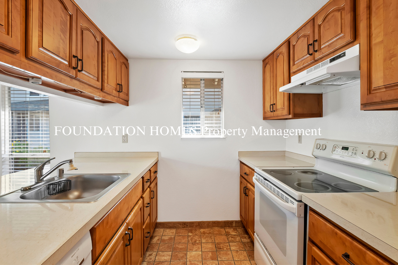 158 Roundtree Blvd - Photo 6 of 14