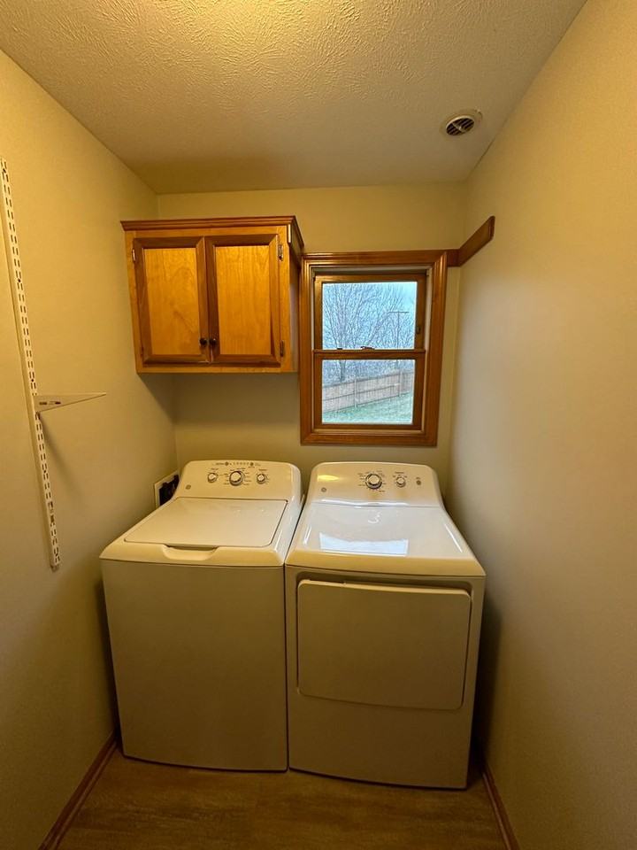 904 Vos Street - Photo 4 of 14