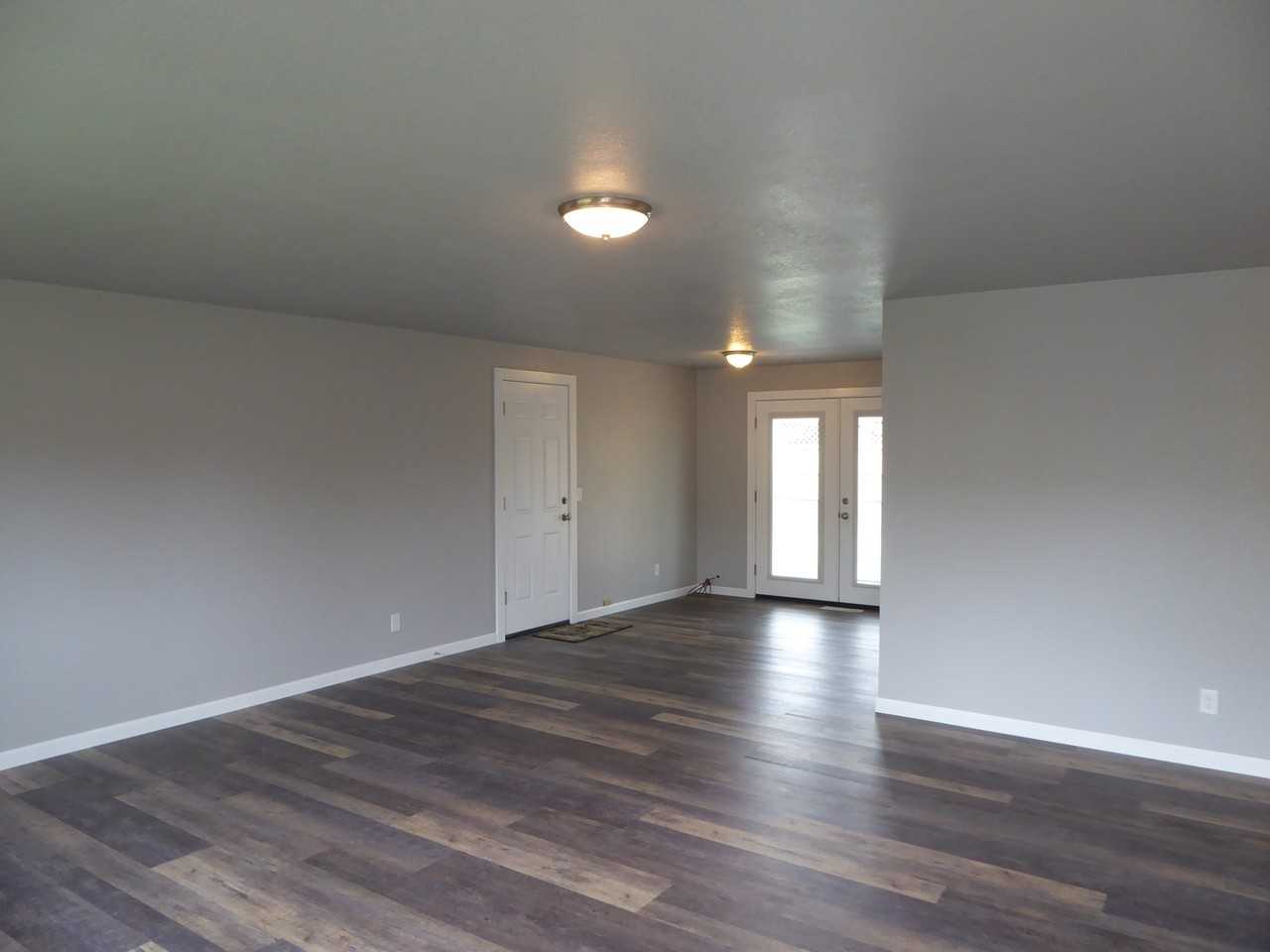 117 Kermanshah St - Photo 2 of 12