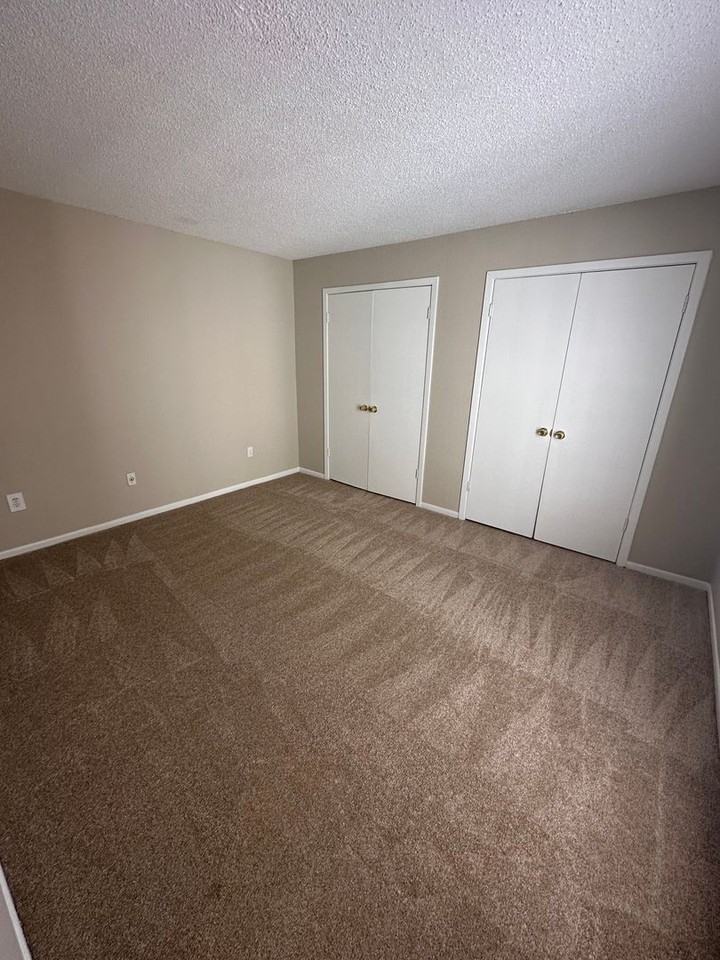 6687 Whispering Oak Pl - Photo 7 of 8