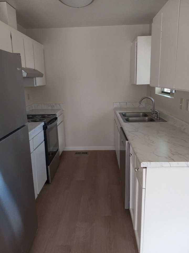 470-725 Tule Dr - Photo 2 of 28