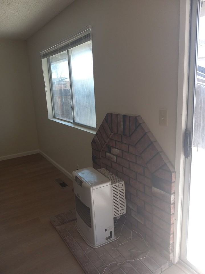 470-725 Tule Dr - Photo 3 of 28