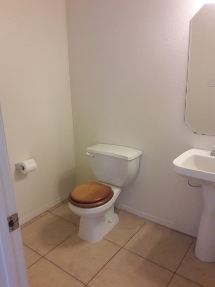 8612 Gunnison Pl Nw ##Nw - Photo 2 of 10