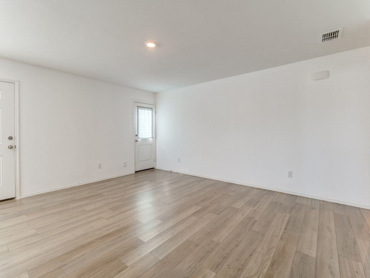 3112 Coyote Way - Photo 2 of 22