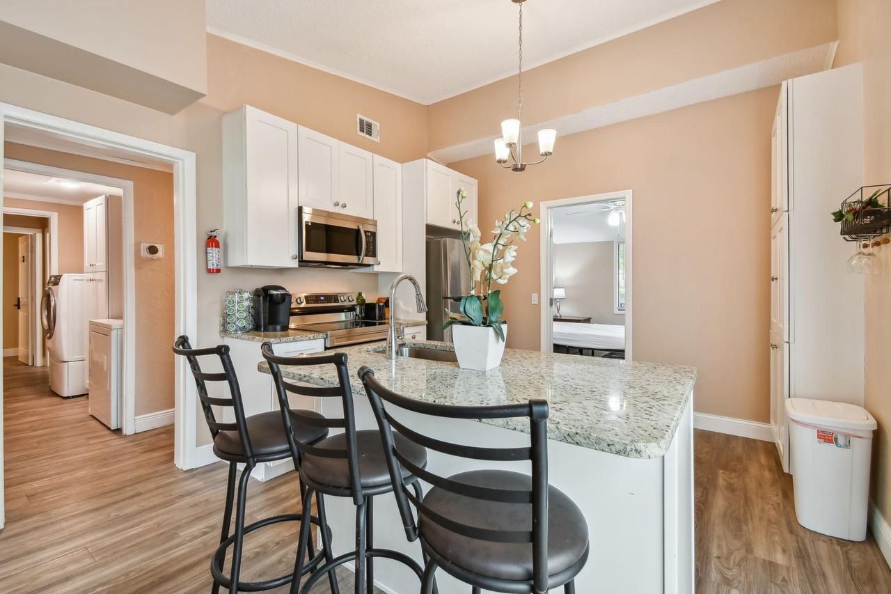 S Mulberry Ave - Photo 2 of 12