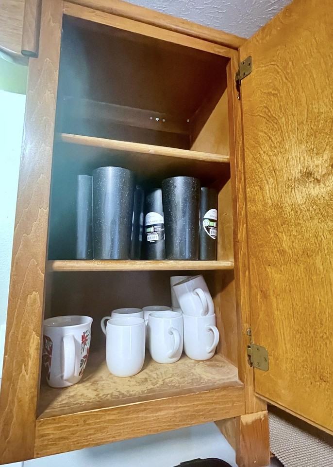 Meadowview Dr - Photo 6 of 13