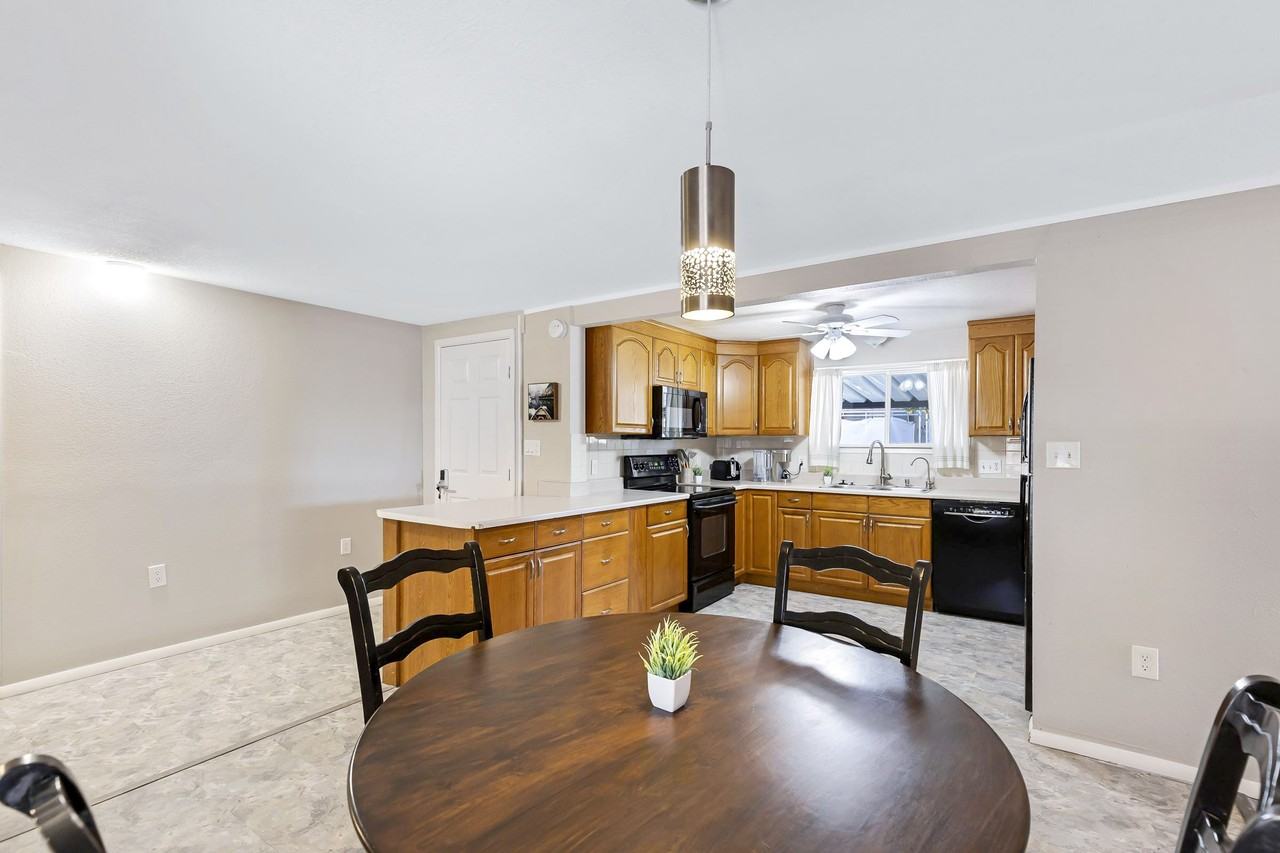 E Albany St - Photo 2 of 9