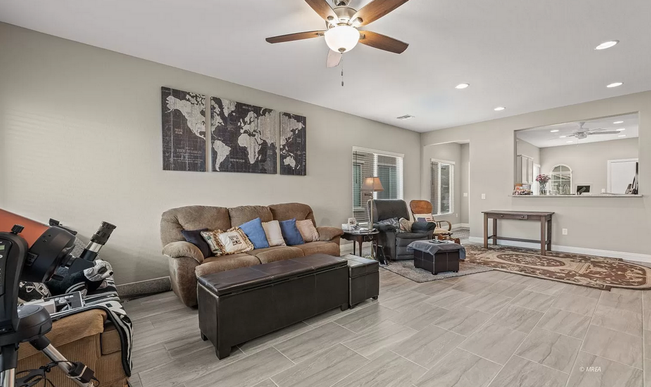 822 Deep Gorge Trl - Photo 2 of 18