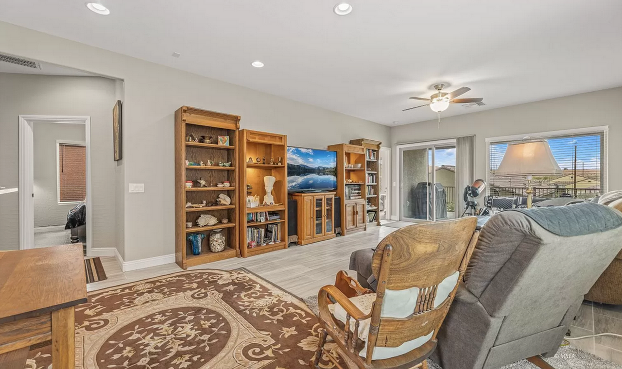 822 Deep Gorge Trl - Photo 3 of 18